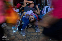 خطر در کمین کودکان / کاروان مهاجر به سمت مرز ایالات متحده-مکزیک