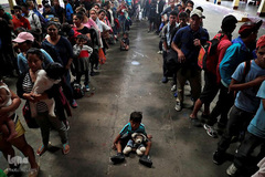 خطر در کمین کودکان / کاروان مهاجر به سمت مرز ایالات متحده-مکزیک