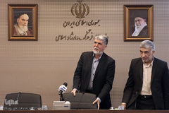 عبدالهادی فقهی زاده و سیدعباس صالحی در نشست شورای سیاست‌گذاری پانزدهمین دوره همایش بانوان قرآن‌پژوه