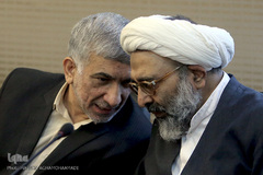 حجت الاسلام محمد عبداللهیان و عبدالهادی فقهی زاده درنشست شورای سیاست‌گذاری پانزدهمین دوره همایش بانوان قرآن‌پژوه