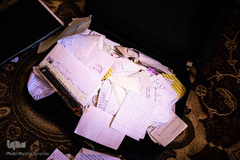 ایمان می گوید: من تمام لباس‌ها، نامه‌ها و پتو‌های قدیمی او را نگه می‌دارم.