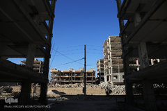 ۱۰ ماه پس از زلزله مسکن بی‌مهر، مهر همچنان بلاتکلیف مانده است