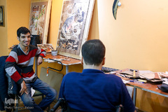 آرش خدایاری و بهنام حسین‌پور از دوستان قدیمی هم هستند که در موسسه رعد آشنا شده اند.