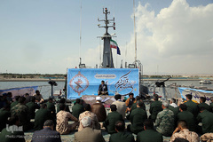 برگزاری محفل انس با قرآن کریم در عرشه ناو شهید محمدناظری نیروی دریایی سپاه هرمزگان