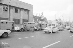 سربازان و عوامل رژيم سوار بر كاميون های ارتشی براي جلوگيری از تظاهرات و راهپيمايی مردم در خيابان‌های اطراف بازار تهران مستقر شده اند 