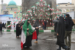 به وقت چهل سالگی؛ تهران، خیابان انقلاب