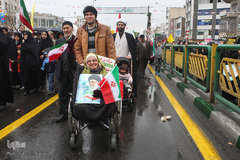 به وقت چهل سالگی؛ تهران، خیابان انقلاب