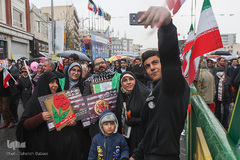 به وقت چهل سالگی؛ تهران، خیابان انقلاب