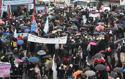 به وقت چهل سالگی؛ تهران، خیابان انقلاب
