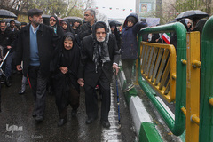 به وقت چهل سالگی؛ تهران، خیابان انقلاب