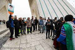 شکوه چهل سالگی/ تهران خیابان آزادی