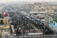 شکوه چهل سالگی/ تهران خیابان آزادی