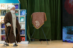 آیت الله علی‌اکبر رشاد، رئیس پژوهشگاه فرهنگ و اندیشه اسلامی در همایش چلچراغ انقلاب اسلامی