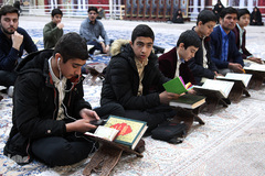 بخش رقابت‌های قرائت برادران سیزدهمین جشنواره قرآنی مدهامتان در حرم امام خمینی(ره)