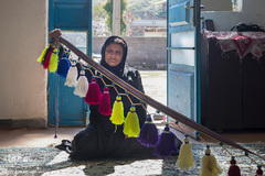 دلبر ناصری اهل روستای شوکل شهرستان اندیکا توسط وام ۸ میلیونی که از کمیته امداد گرفته است به خود اشتغال خانگی مشغول است.