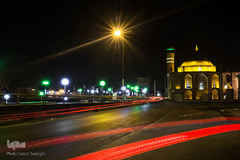 مسجد صاحب الامر، ایستاده در تاریخ