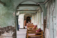 مسجد و مدرسه معیّرالممالک ضمن اینکه بیانگر شیوه معماری غنی و رایج زمان خود است، یادآور ذهنیت‌ مردم و خاطرات پیشینیان است.