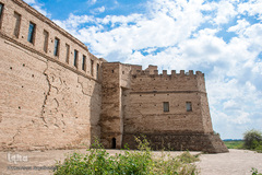 محوطه باستانی کاخ آپادانا و قلعه شاهی در شوش