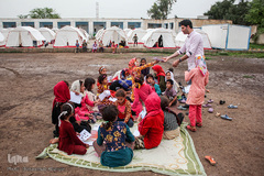 امداد فرهنگی به کودکان در مناطق سیل‌زده خوزستان