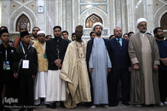 ادای احترام شرکت‌کنندگان در مسابقات بین‌المللی قرآن به امام راحل
