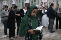 ادای احترام شرکت‌کنندگان در مسابقات بین‌المللی قرآن به امام راحل
