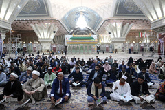 محفل انس با قرآن  شرکت‌کنندگان در مسابقات بین‌المللی قرآن در حرم امام راحل
