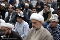 محفل انس با قرآن  شرکت‌کنندگان در مسابقات بین‌المللی قرآن در حرم امام راحل
