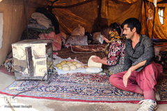 به واسطه داشتن برق در ایل‌های تهران، بسیاری از کارهای روزمره از جمله پختن نان دیگر به صورت مکانیزه شده است.