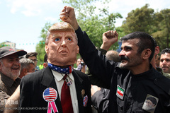 راهپیمایی نمازگزاران تهرانی در حمایت از بیانیه شورای عالی امنیت ملی