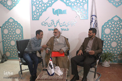 حجت‌الاسلام والمسلمین محمدرضا حشمتی در غرفه ایکنا در دهمین روز نمایشگاه قرآن کریم