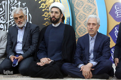 از راست منصور غلامی، وزیر علوم، تحقیقات و فناوری، حجت‌الاسلام والمسلمین مصطفی رستمی، رئیس نهاد نمایندگی ولی فقیه در دانشگاه‌ها و محمدمهدی طهرانچی، رییس دانشگاه آزاد اسلامی در تجدیدمیثاق دانشگاهیان با آرمان‌های حضرت امام خمینی(ره)