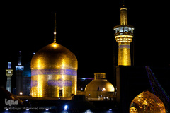 تعویض پرچم گنبد حرم امام رضا(ع)‎