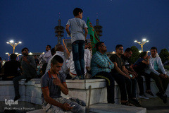 تعویض پرچم گنبد حرم امام رضا(ع)‎