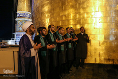 تعویض پرچم گنبد حرم امام رضا(ع)‎