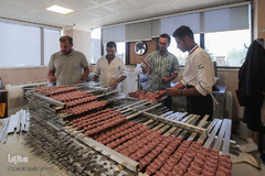 اطعام غدیری خیریه متوسلین به امام رضا(ع) بین ۴ هزار نیازمند تهرانی