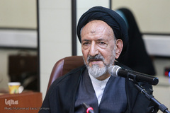 حجت‌الاسلام والمسلمین سید محمود دعایی، سرپرست روزنامه اطلاعات در مراسم رونمایی از کتاب «مهر و ماه»