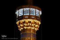 تعویض پرچم گنبد حرم رضوی در آغاز ماه محرم