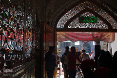 حرم رضوی سیاه‌پوش شد