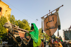 ورود نمادین کاروان امام حسین(ع) به شهر کربلا