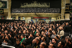 اولین شب مراسم عزاداری حضرت اباعبدالله الحسین(ع) در حسینیه امام خمینی(ره)