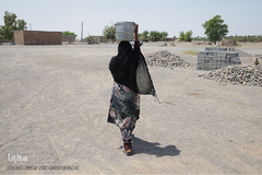 توزیع نذورات حسینی در میان گپرنشینان و اهالی فقیر روستاهای منطقه محروم جازموریان