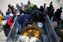 توزیع نذورات حسینی در میان گپرنشینان و اهالی فقیر روستاهای منطقه محروم جازموریان