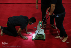 مفروش شدن بین الحرمین به فرش قرمز