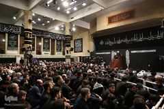 مراسم عزاداری شب تاسوعای حسینی در حسینه امام‌خمینی(ره)