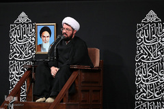 مراسم عزاداری شب تاسوعای حسینی در حسینه امام‌خمینی(ره)