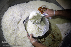 توزیع نذورات خیرین هم‌نمک در روستاها و مناطق فقیرنشین حاشیه شهر زهکلوت جازموریان