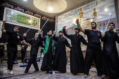 آیین مشعل گردانی در دولت آباد