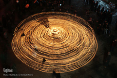 ⁨آیین مشعل گردانی نجفی‌های مقیم قم⁩