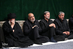 مراسم عزاداری شب عاشورای حسینی در حسینیه امام‌خمینی(ره)