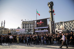 مراسم خیمه سوزان در میدان امام حسین (ع)